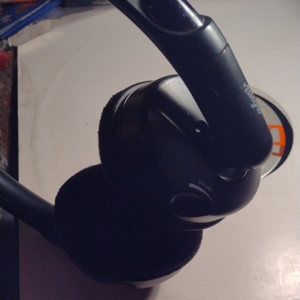 Allegro Black Wireless Headphones